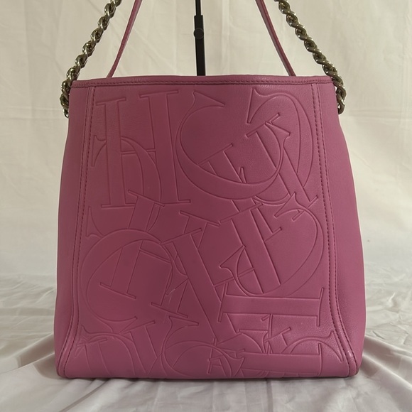 Carolina Herrera Pink Embossed Chain Strap Tote - Picture 4 of 15